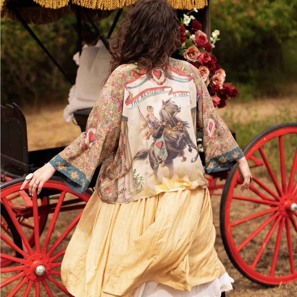 New Love Revolution Pixie Duster Multicolor Graph… - image 8